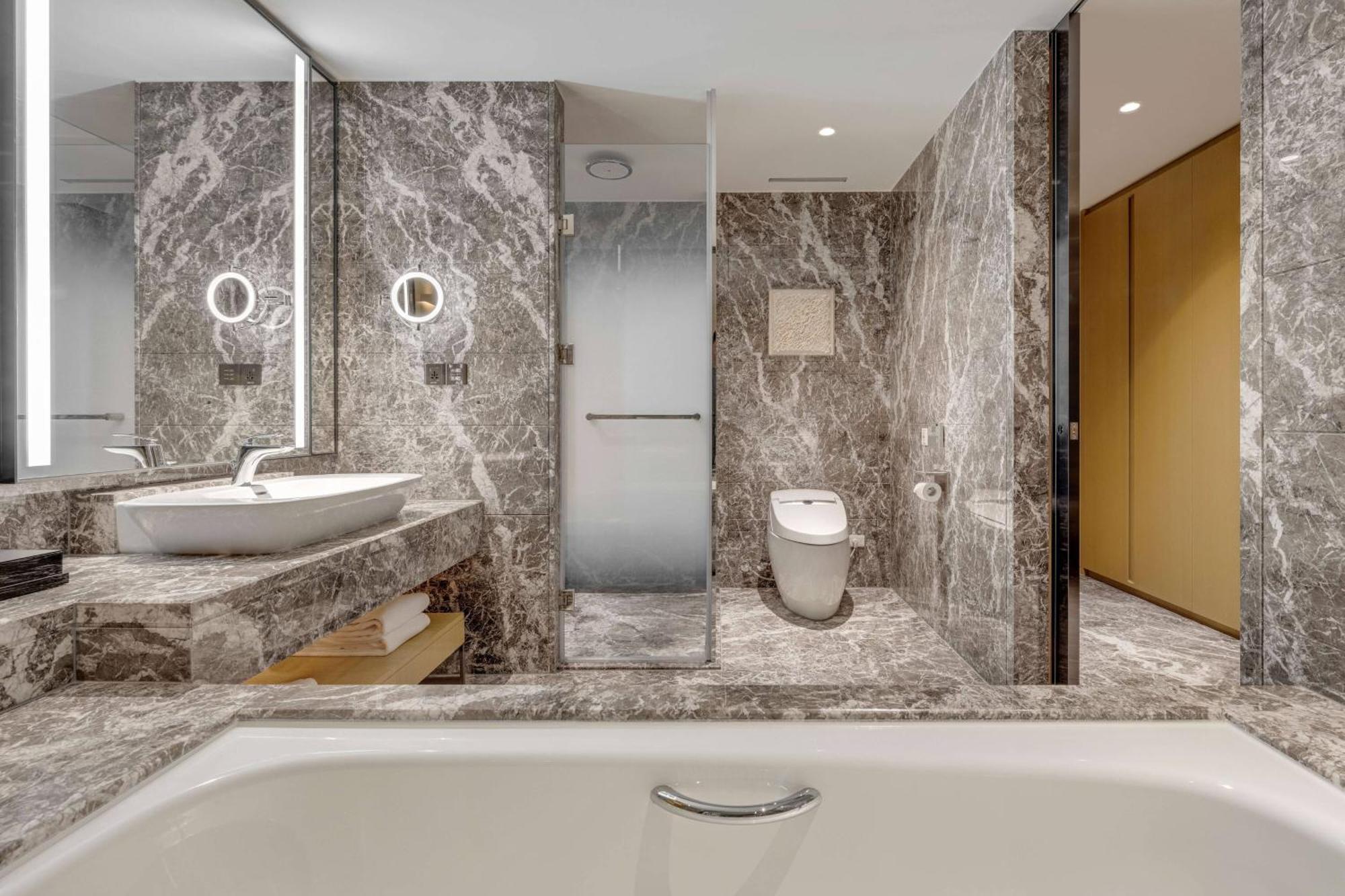 Kaohsiung Marriott Hotel Exterior foto Bathroom