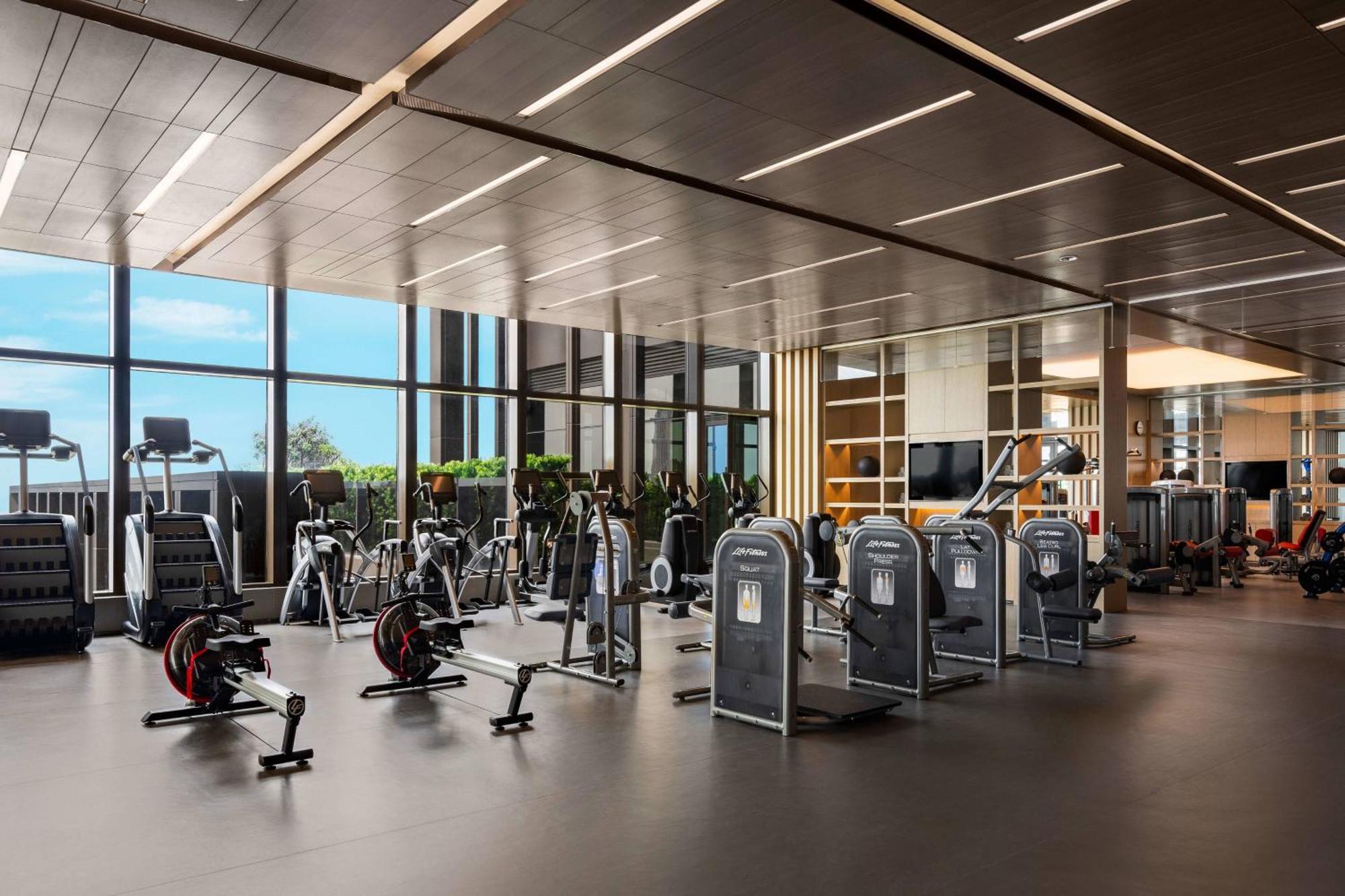 Kaohsiung Marriott Hotel Exterior foto The gym at The Ritz-Carlton, Melbourne